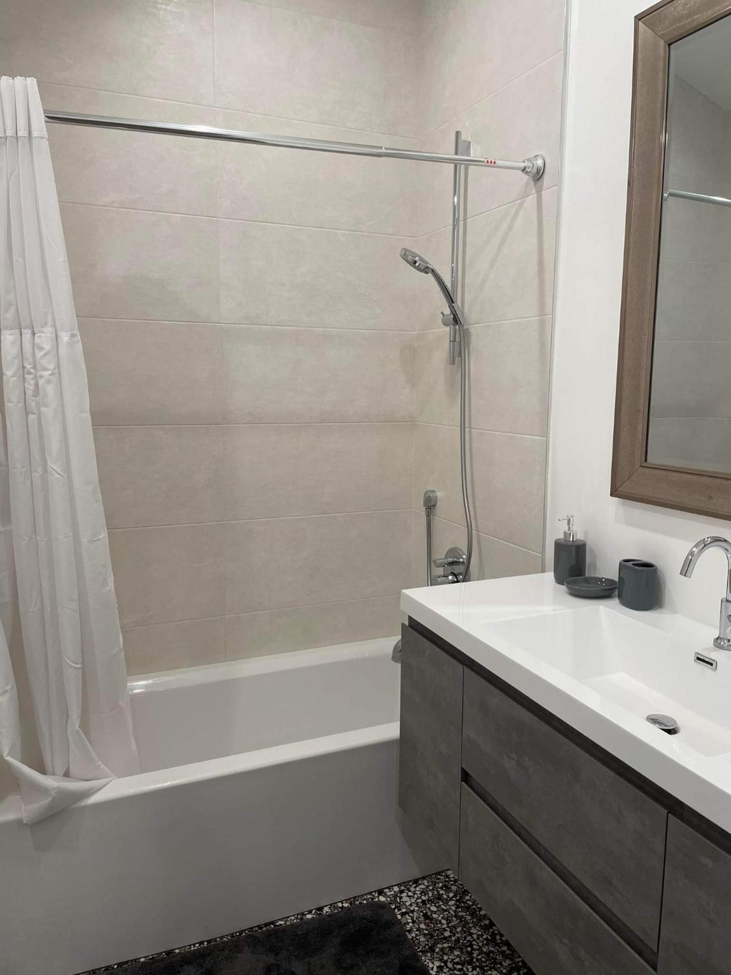 Gated Private House With Own Parking Sherman Oaks Лос Анджелис Екстериор снимка