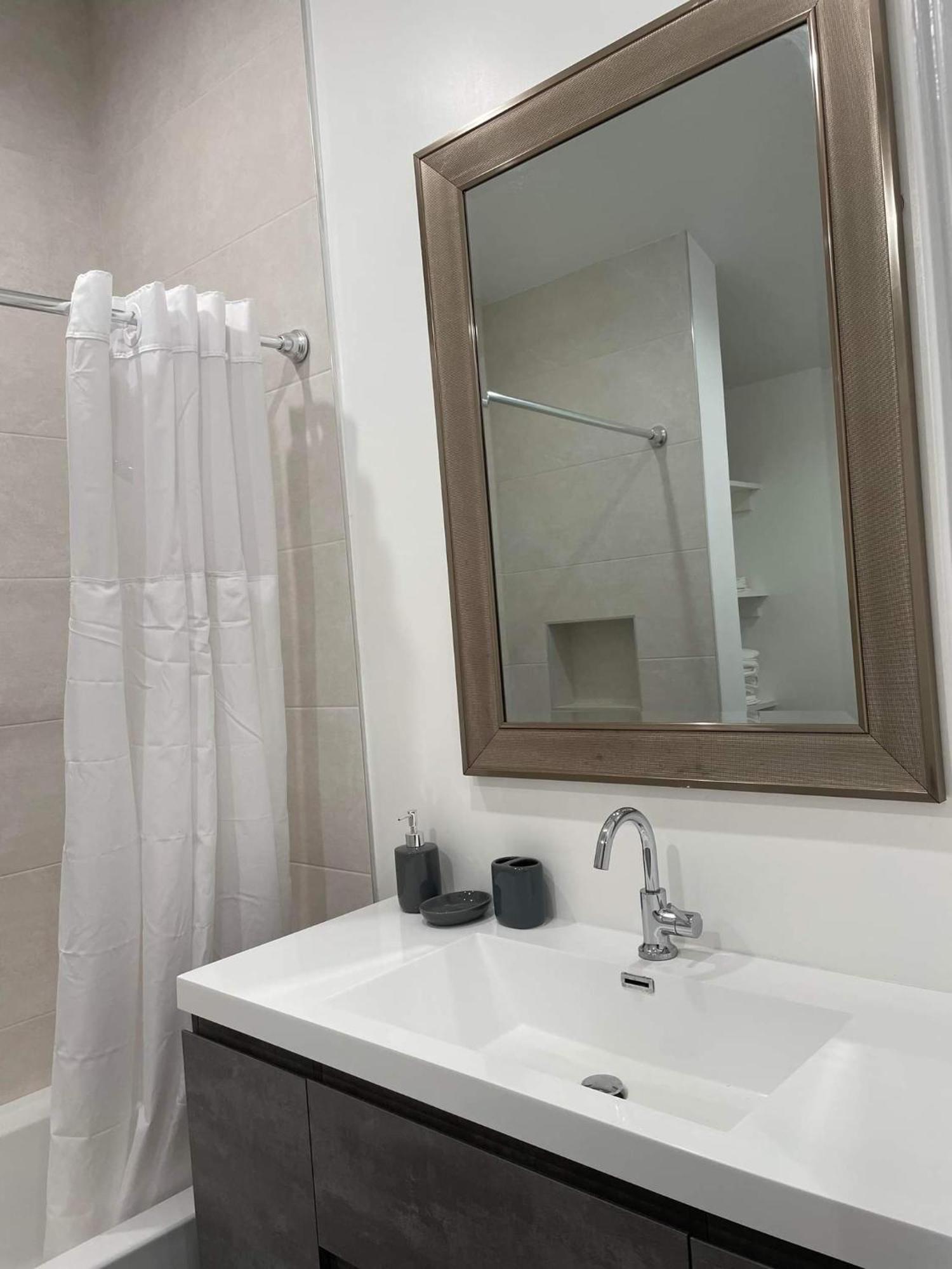 Gated Private House With Own Parking Sherman Oaks Лос Анджелис Екстериор снимка