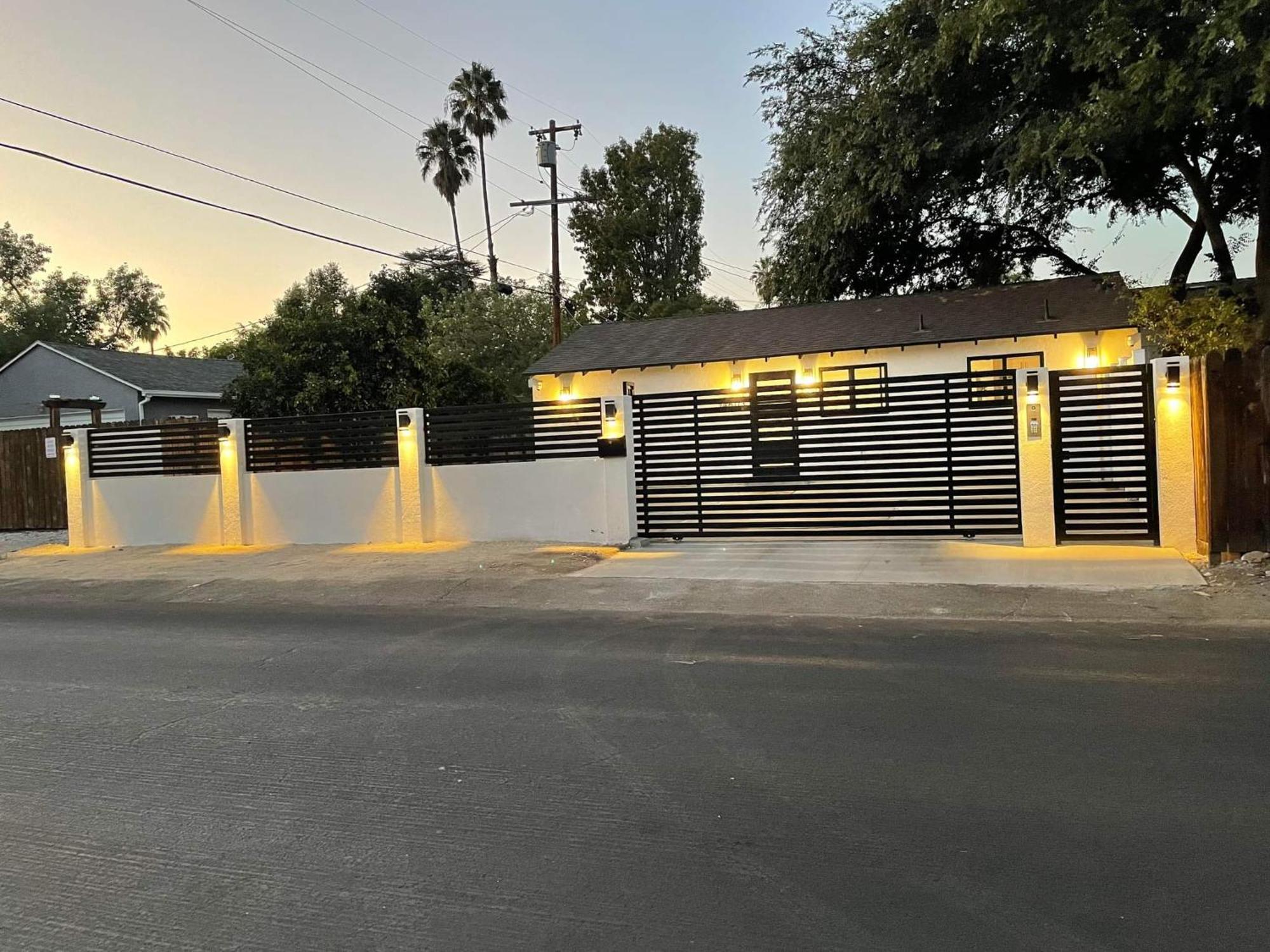 Gated Private House With Own Parking Sherman Oaks Лос Анджелис Екстериор снимка